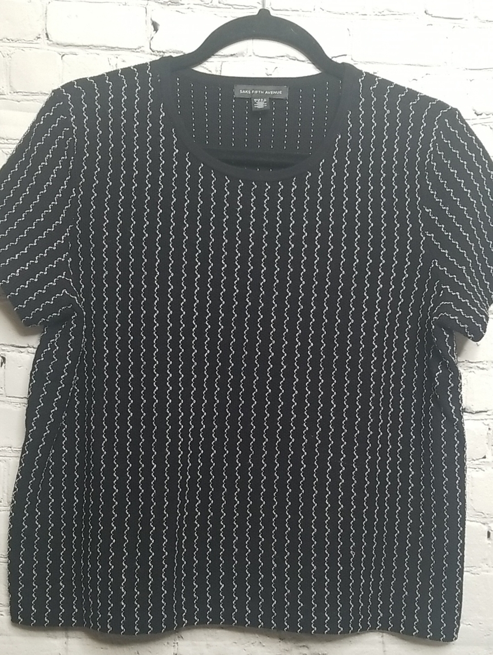 SAKS FIFTH AVENUE Black White Pattern Top Large